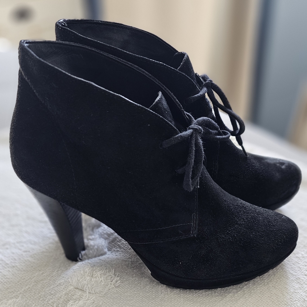 Paul Green Black Suede Lace-Up Ankle Booties